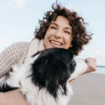 Adopter un chien après 50 ans : voici les races idéales